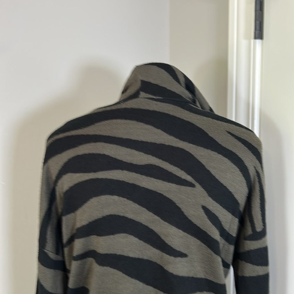 Anthropologie Kasia Knit Hooded Pullover Zebra Olive Sweater Boxy Modal Sz XS - Picture 7 of 12